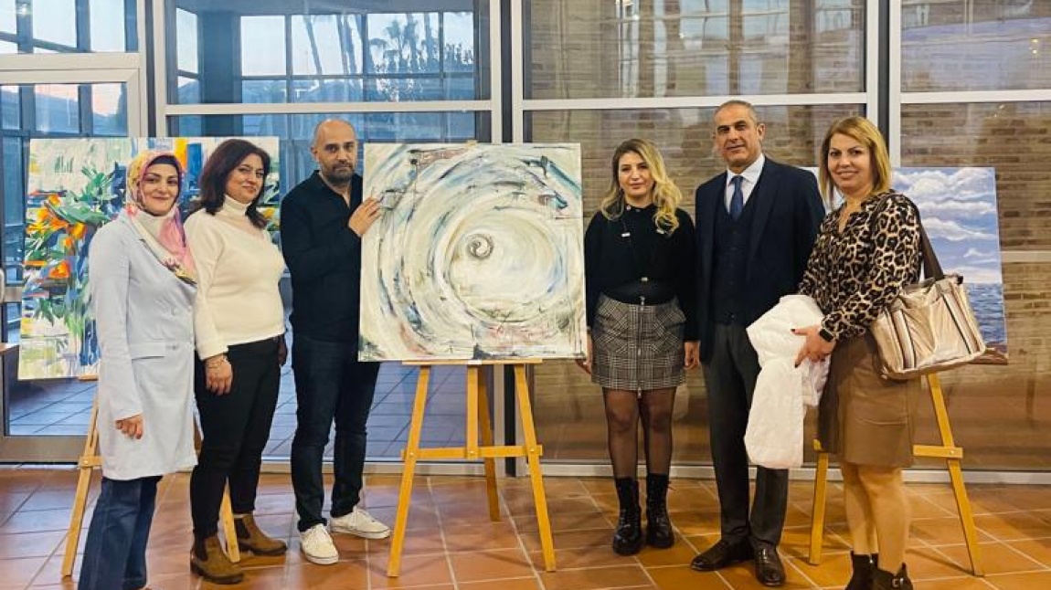 Cumhuriyetin 100. Yılı etkinlikleri kapsamında Adana Sanat Eğitimcileri Öğretmenler Günü Resim Sergisi Adana Müzesinde açıldı